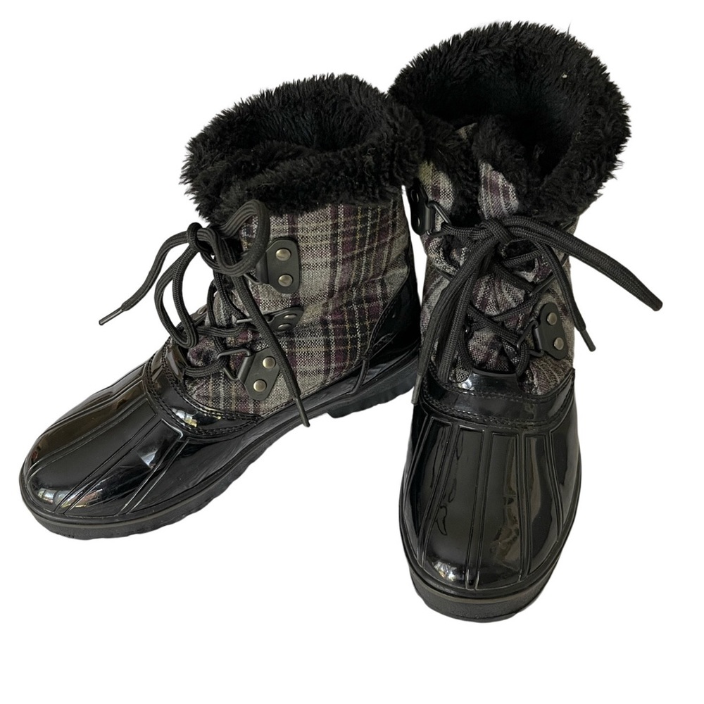 Bass Plaid Rubber Boots by G H Bass. Grey and black Size 8